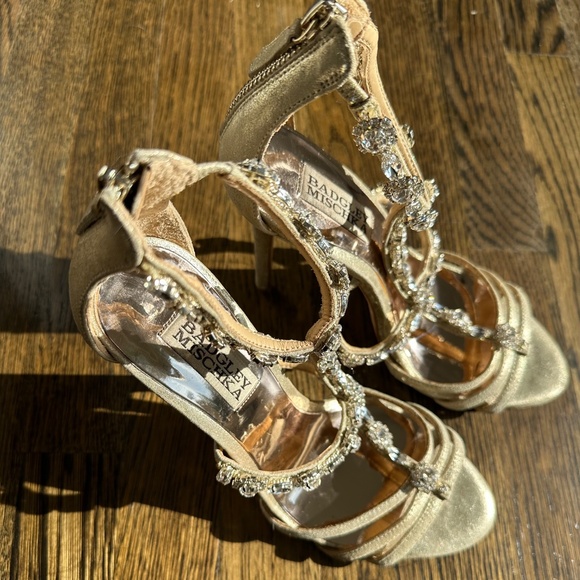 ✨ Badgley Mischka Gold  Crystal Embellished T-Strap Heels – Size 6.5 ✨ - Picture 2 of 9